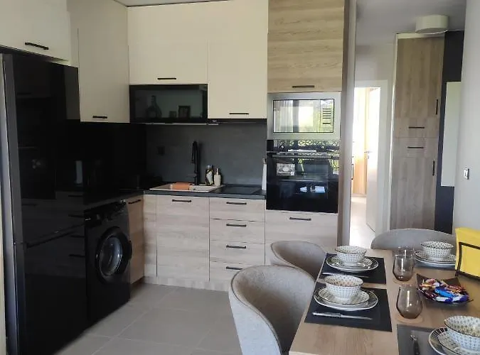 Blue Heaven Kavaci Апартамент